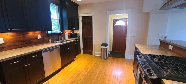 Foto del edificio - Charming 3 Bedroom
