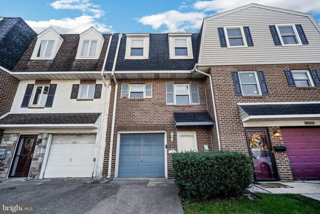 Foto del edificio - 127 Sutcliffe Ln