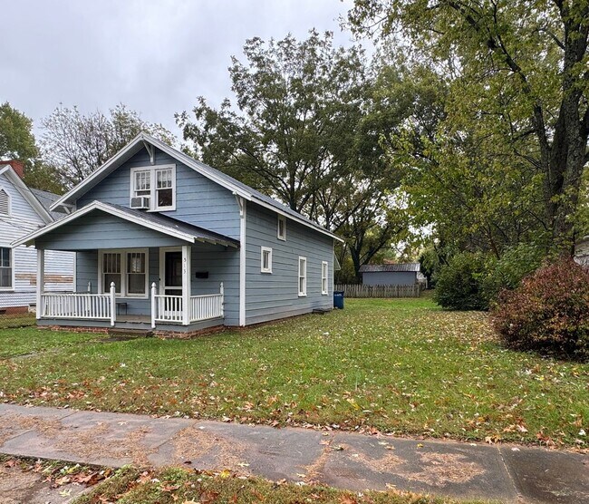 Foto del edificio - Statesville - 3BR/1BA