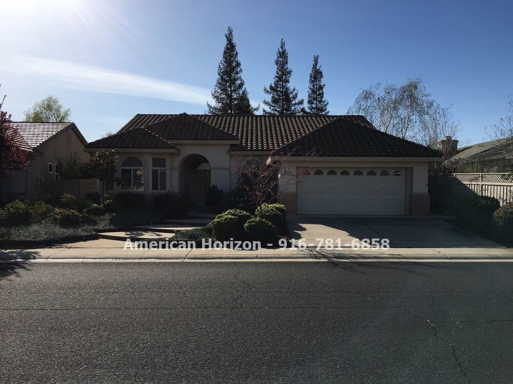 Foto principal - LEASED--Three Bedroom in Sun City Roseville