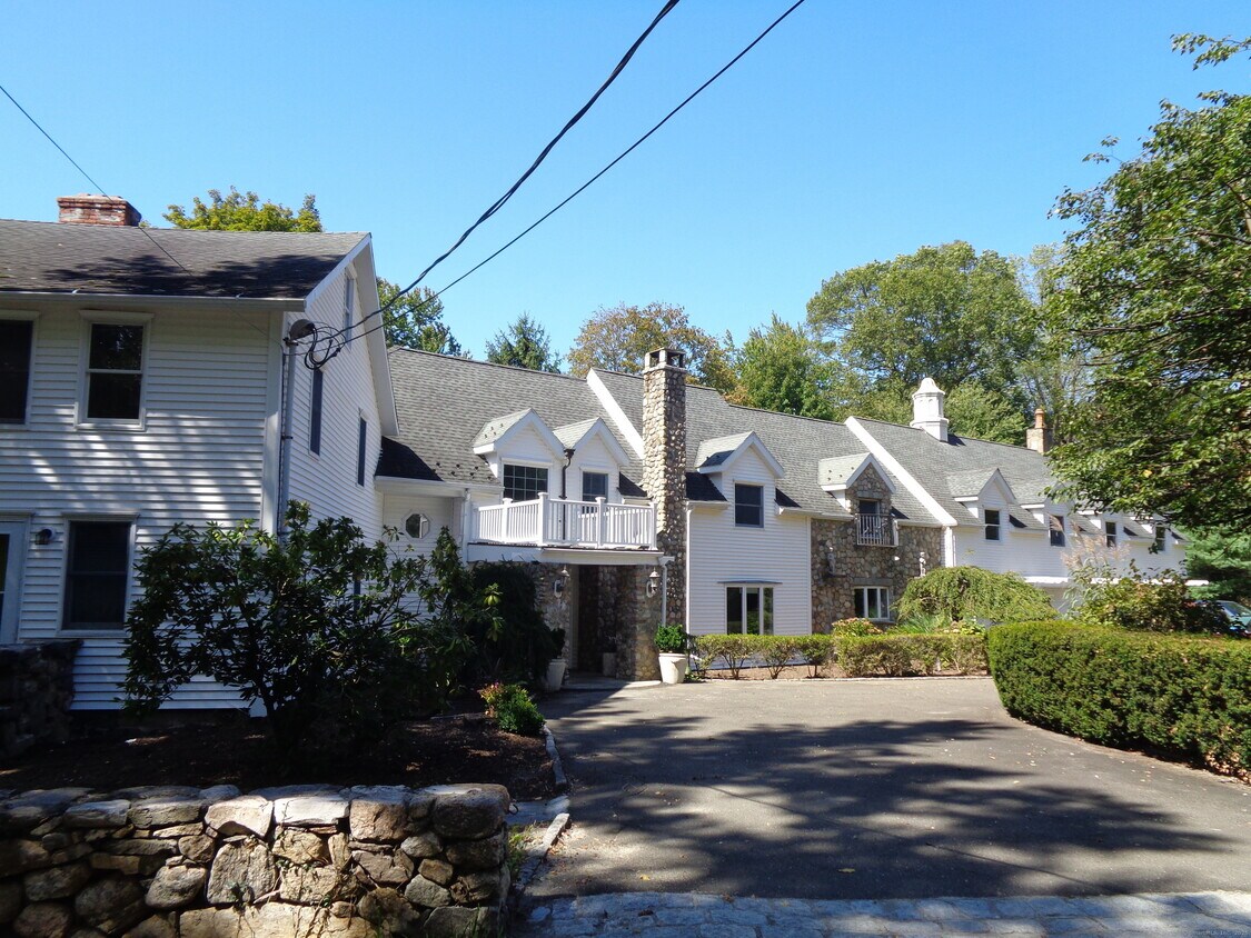 Foto principal - 531 Hollow Tree Ridge Rd