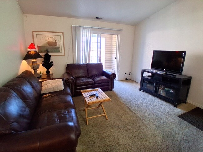 Building Photo - 146 W 1230 N St