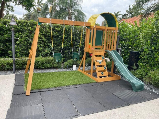 Foto del edificio - 3604 Barbados Ave