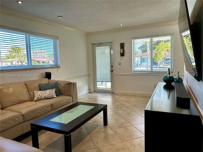Foto del edificio - 2931 SW 25th St