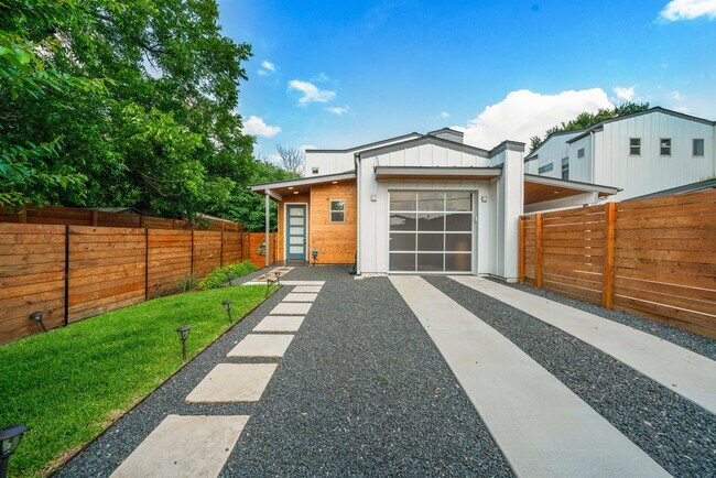 Foto del edificio - 4313 Banister Ln
