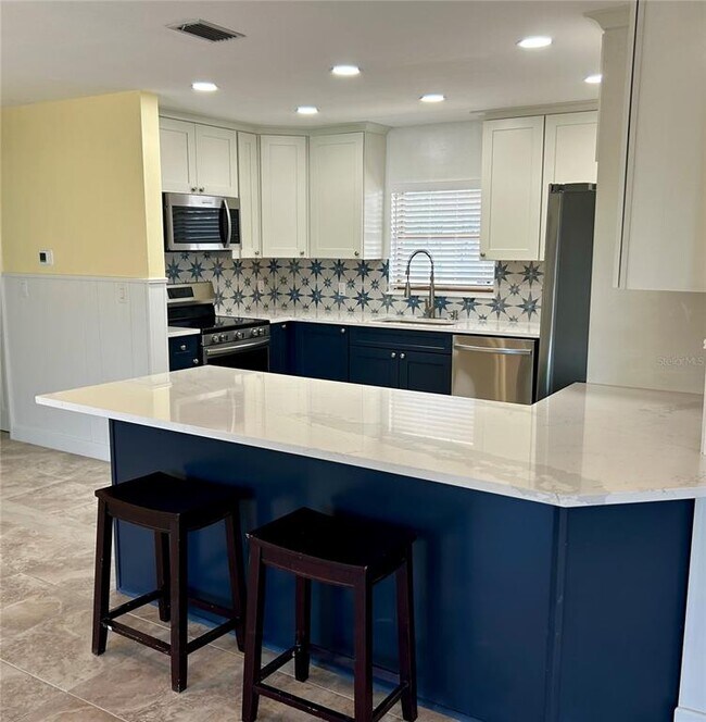 Foto del edificio - 5541 Bayou Grande Blvd NE