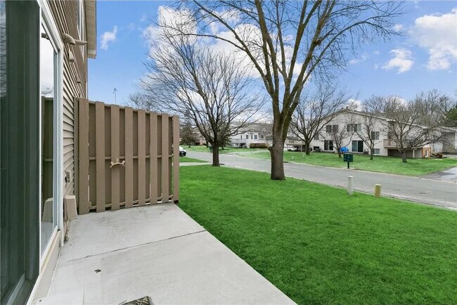 Building Photo - 9202 Upland Ln N
