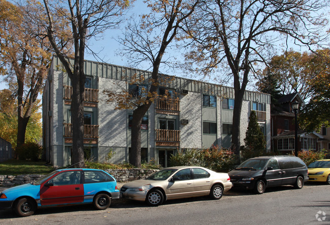 Building Photo - Local 25