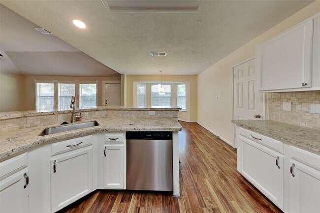 Foto del edificio - 14415 Cypress Meadow Dr