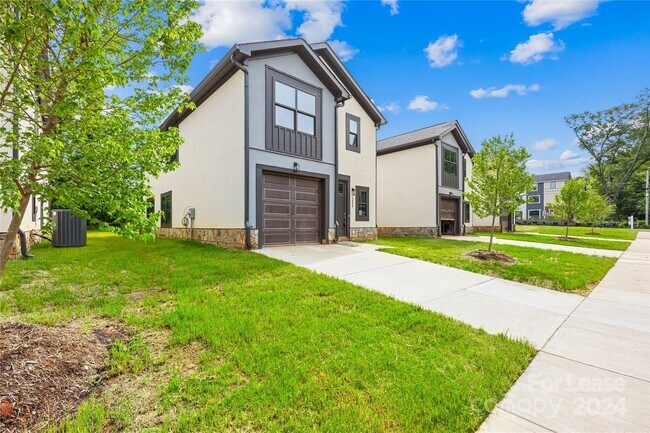 Building Photo - 2809 Ava Ave