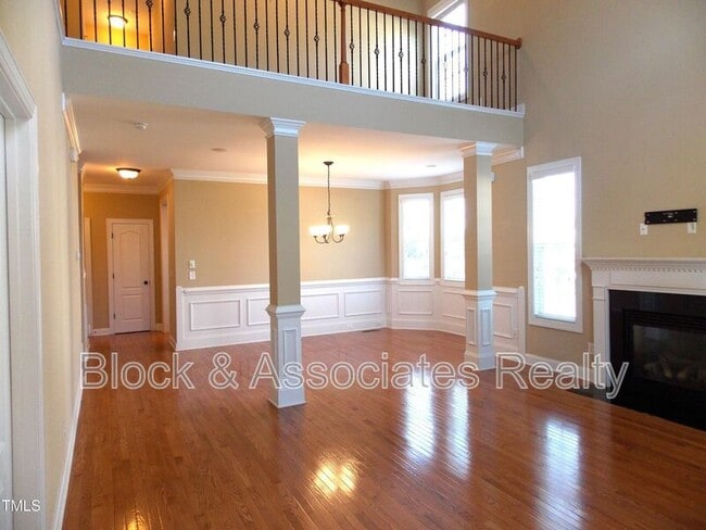 Photo - 104 Pascalis Pl House