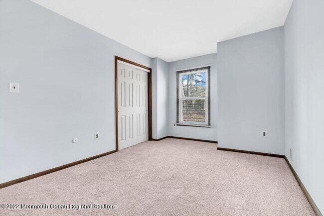 Building Photo - 1097 Lakewood Farmingdale Rd