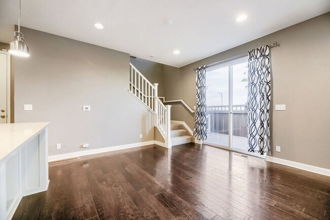 Building Photo - 10825 E 28th Pl