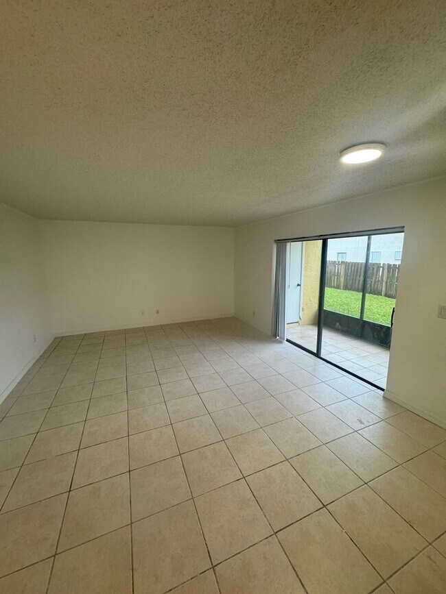 Foto del edificio - 2BR/2BA CONDO IN WESTWOOD CONDOS IN MELBOURNE
