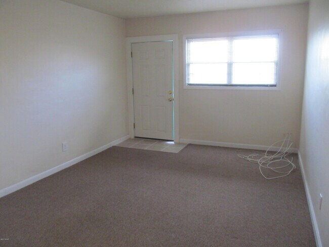 Building Photo - 8524 Surf Dr