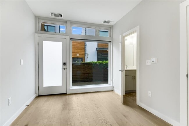 Foto del edificio - 2002 E 7th St