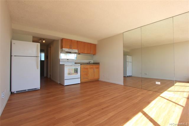 Building Photo - 2211 Ala Wai Blvd