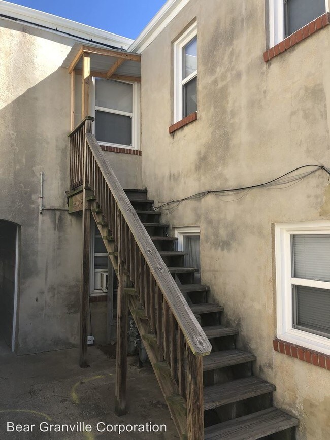 Building Photo - 1017 W Leigh St