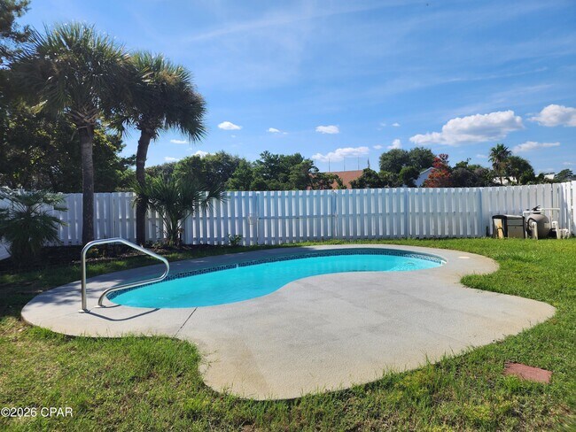 Foto del edificio - 226 Summerwood Dr