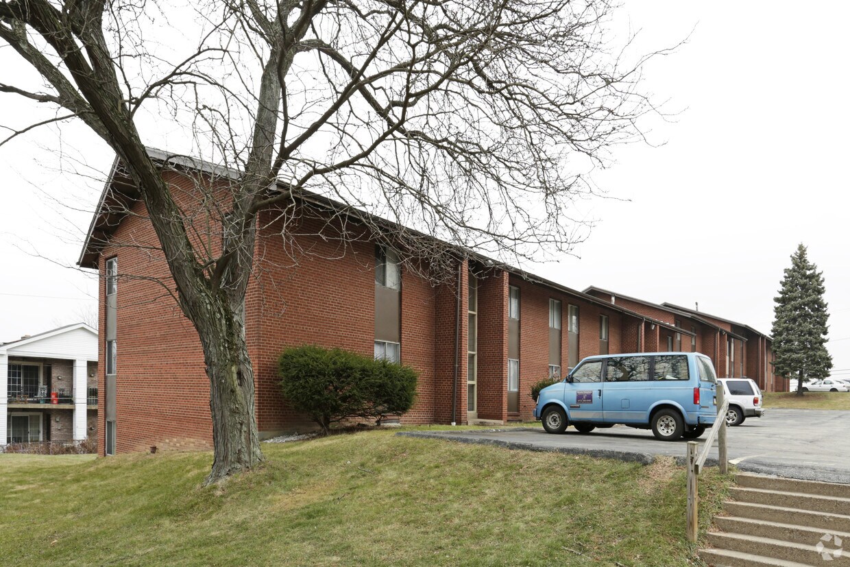 Foto del edificio - Northern Pike Garden Apartments
