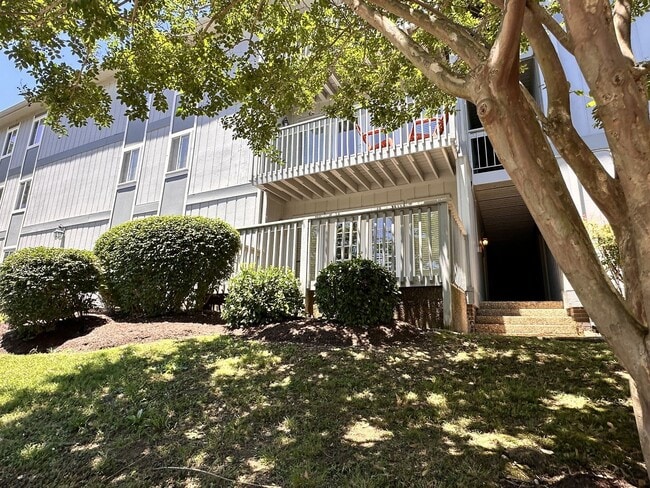 Foto del edificio - Bellemeade Highlands Condo