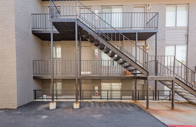 Foto del edificio - 750 South 900 East