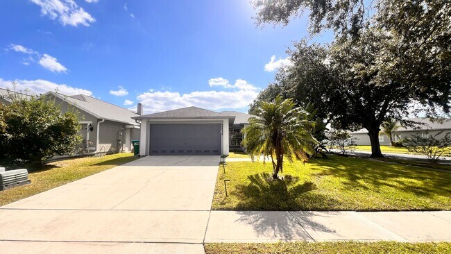 Building Photo - The Heart of Maitland: 3BD/2BA Home That F...