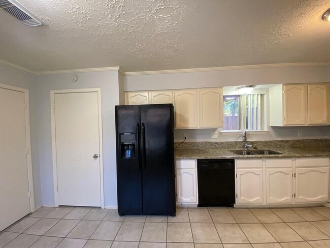 Building Photo - 6406 Brookgate Dr