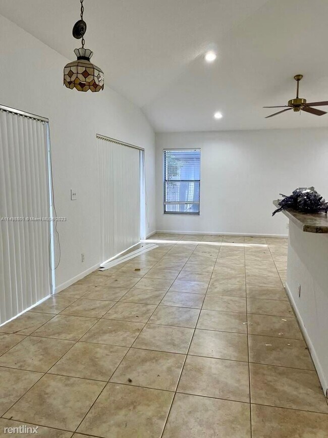 Foto del edificio - 4 br, 2 bath House - 1037 SW 149th Ln