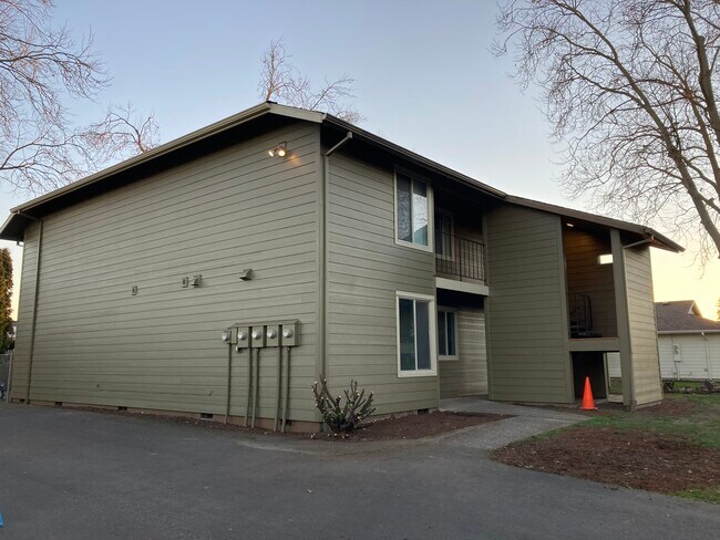 Building Photo - 3630 Casteel St