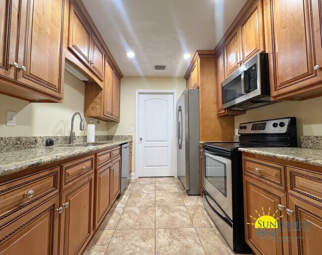 Foto del edificio - Nice Home in Highly Desirable Area!!