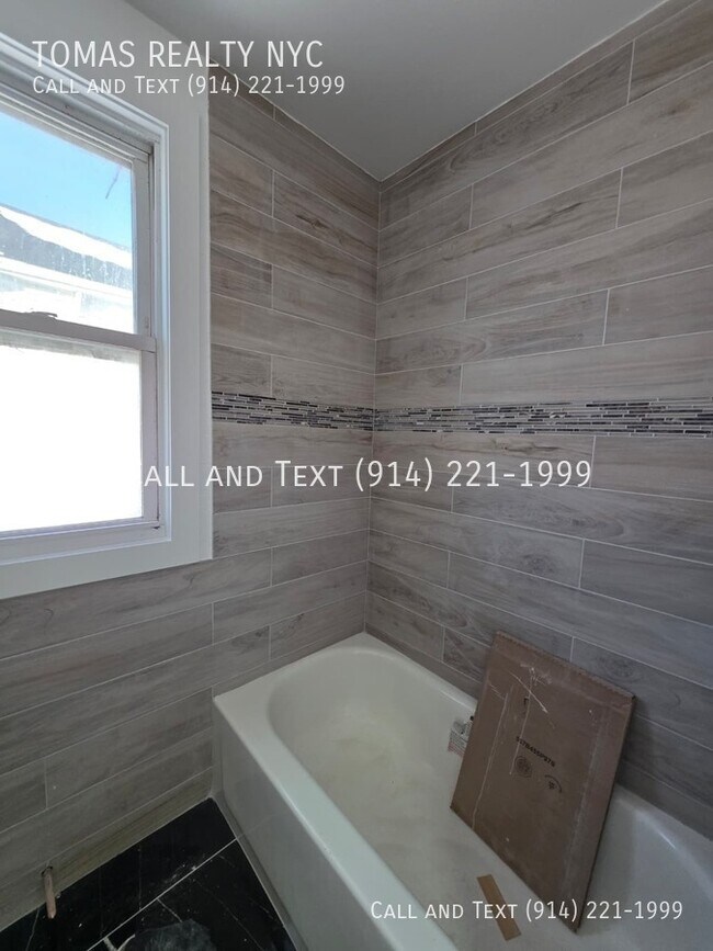 Building Photo - 243 Woodworth Ave