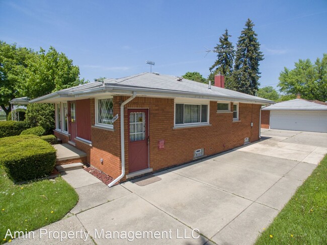 Building Photo - 3 br, 1.5 bath House - 19621 Lochmoor
