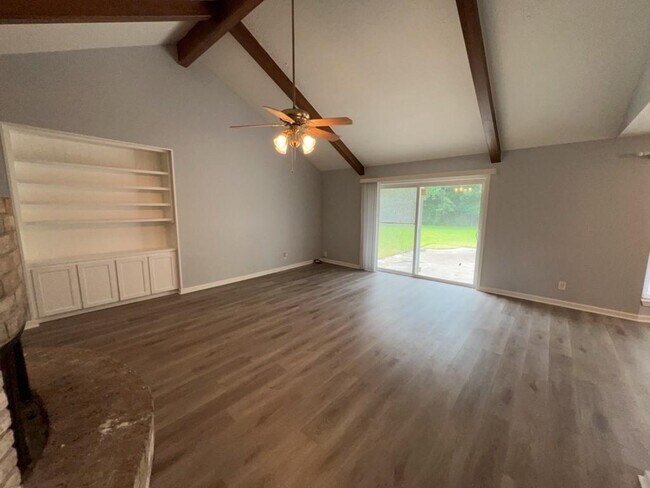 Foto del edificio - 27226 W Pyeatt Ln