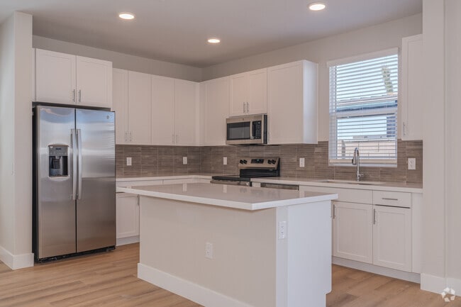 Interior Photo - Summerwell Peoria Place