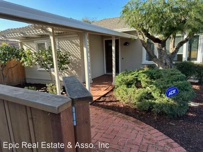 Building Photo - 4 br, 2 bath House - 22 Murray Court