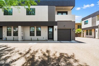 Building Photo - 3010 N 37th St