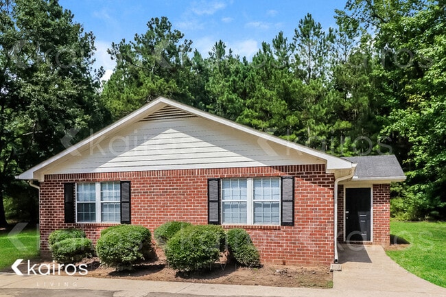 Building Photo - 300 Beaver Pointe Dr