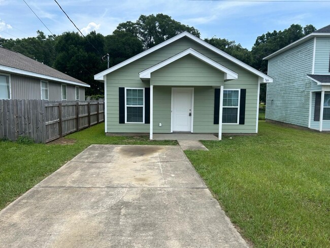 Building Photo - 766 Rosa Parks Cir