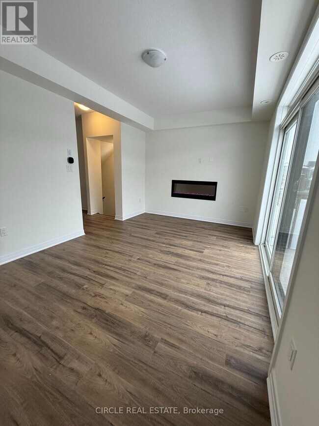 Building Photo - 29 Hine Rd