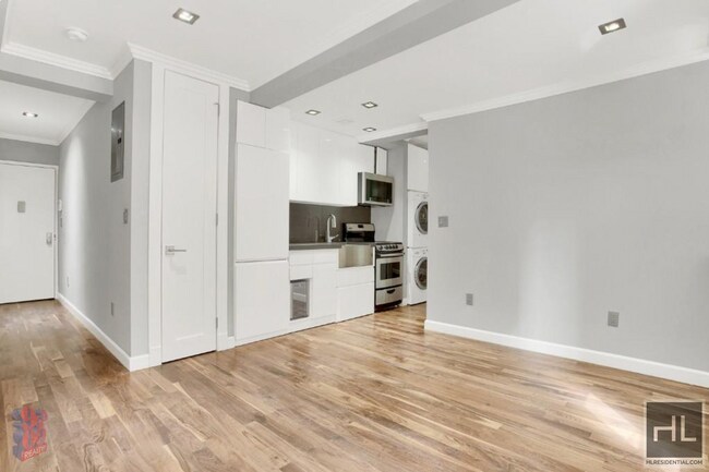 Foto del edificio - NO FEE Two Bed in East Harlem! Won't Stay ...