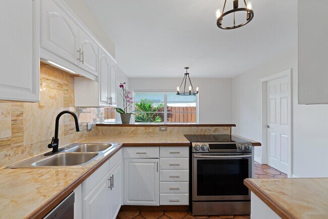 Foto del edificio - 215 Columbia Dr