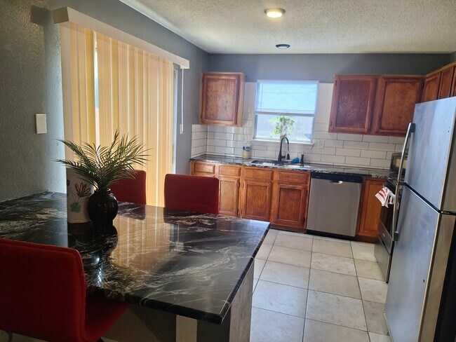 Foto del edificio - 2123 Chatham Square Ct