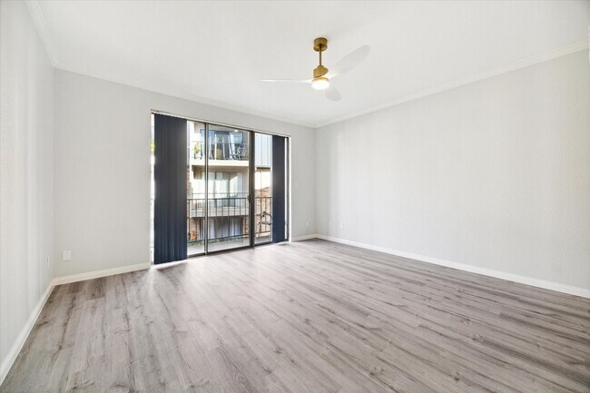 Foto del edificio - 2475 Underwood St