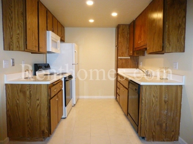 Building Photo - Mira Mesa, 10272 Black Mountain Road #161 ...