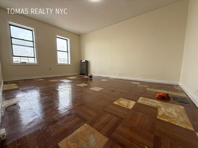 Photo - 710 E 235th St Apartment