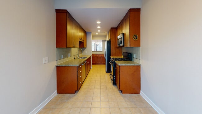 Building Photo - 10 Bayswater Pl