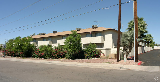 Building Photo - Paradise Arbor