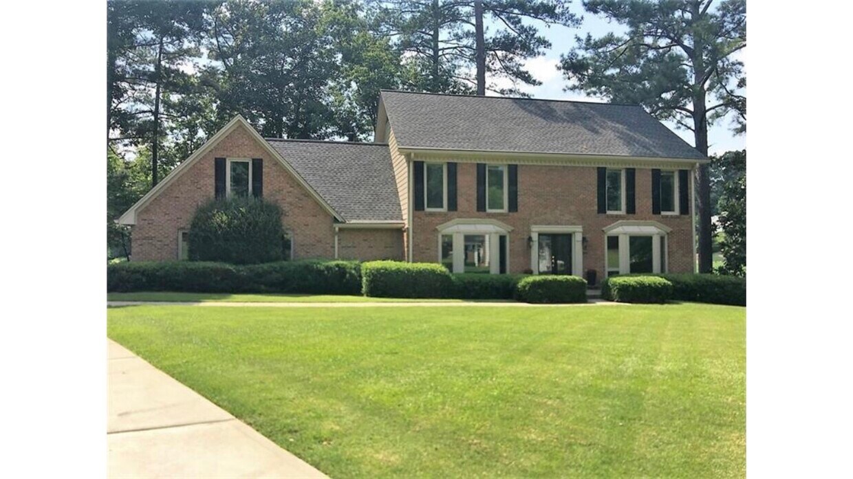 Primary Photo - 590 Oakhaven Dr