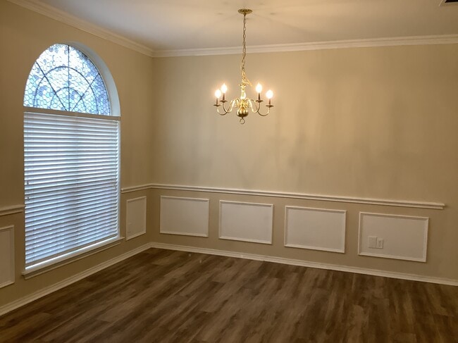 Building Photo - 1511 Cheyenne Trl